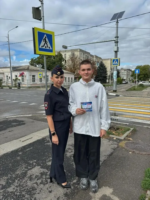 В Ленинградском округе сотрудники Госавтоинспекции провели акцию «Пешеход»