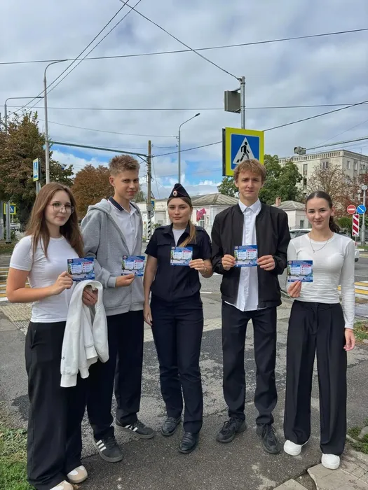 В Ленинградском округе сотрудники Госавтоинспекции провели акцию «Пешеход»