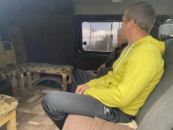 В Ленинградском районе пресекли опасную перевозку людей